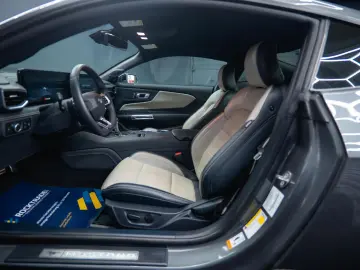 Mustang GT Coupe 5.0 Ti-VCT V8 Performance LED