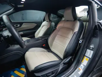 Mustang GT Coupe 5.0 Ti-VCT V8 Performance LED