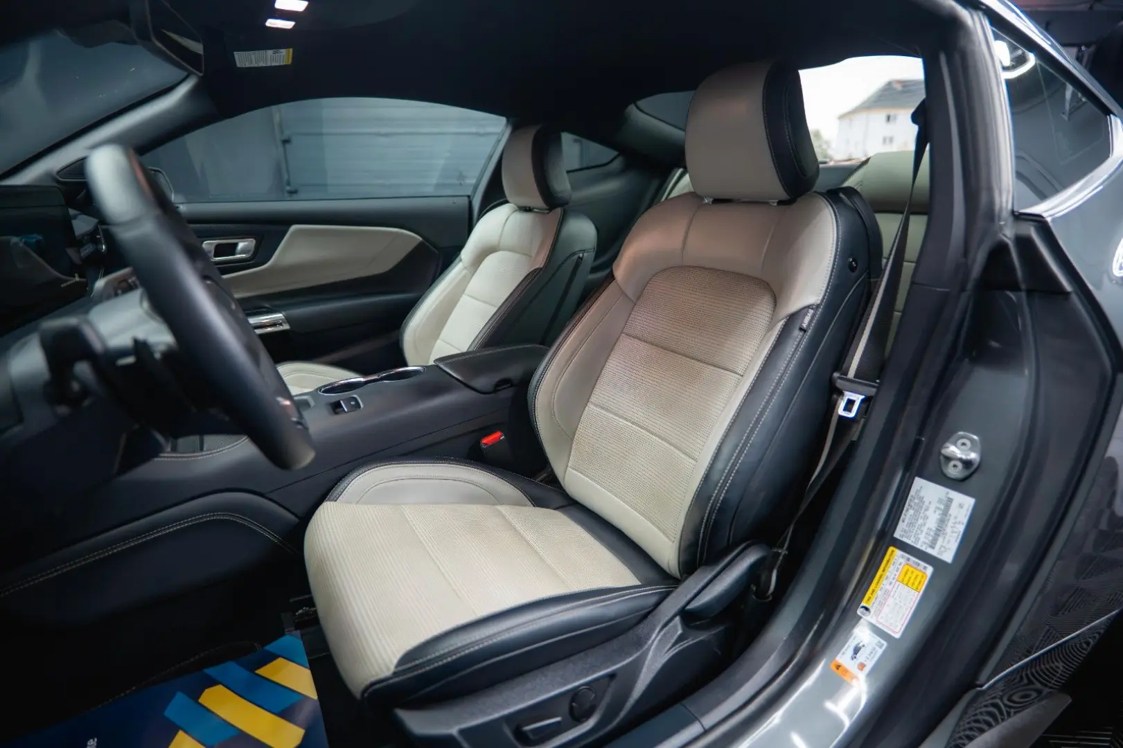 Mustang GT Coupe 5.0 Ti-VCT V8 Performance LED