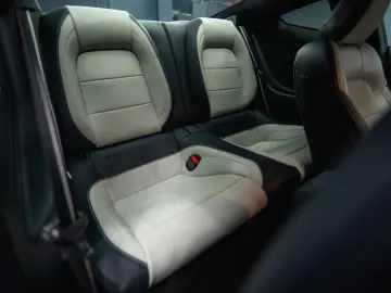 Mustang GT Coupe 5.0 Ti-VCT V8 Performance LED