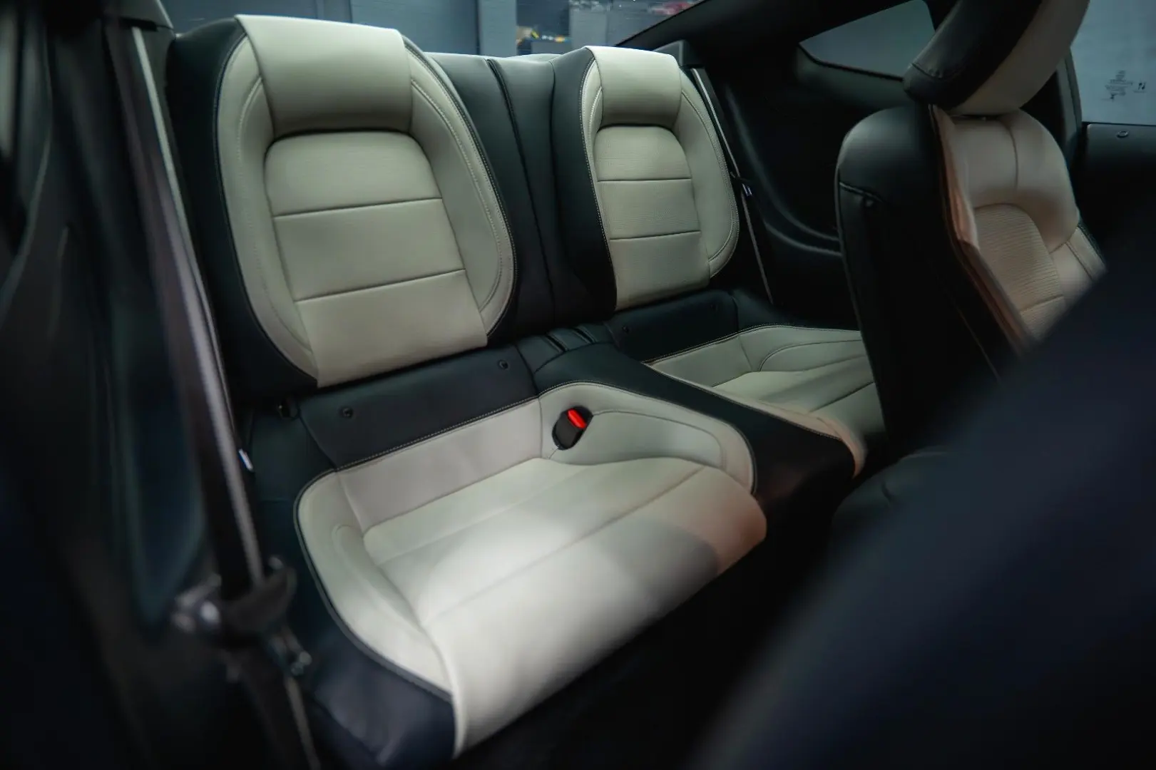 Mustang GT Coupe 5.0 Ti-VCT V8 Performance LED