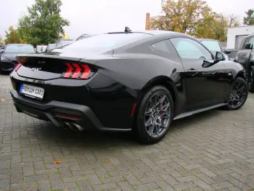 Mustang 5 0Ti-VCT V8 328 GT Fastback  ACC