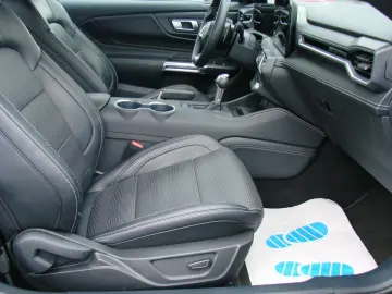 Mustang 5 0Ti-VCT V8 328 GT Fastback  ACC