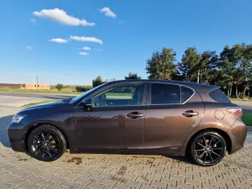 Lexus CT 200h