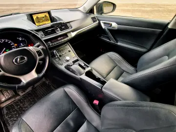 Lexus CT 200h