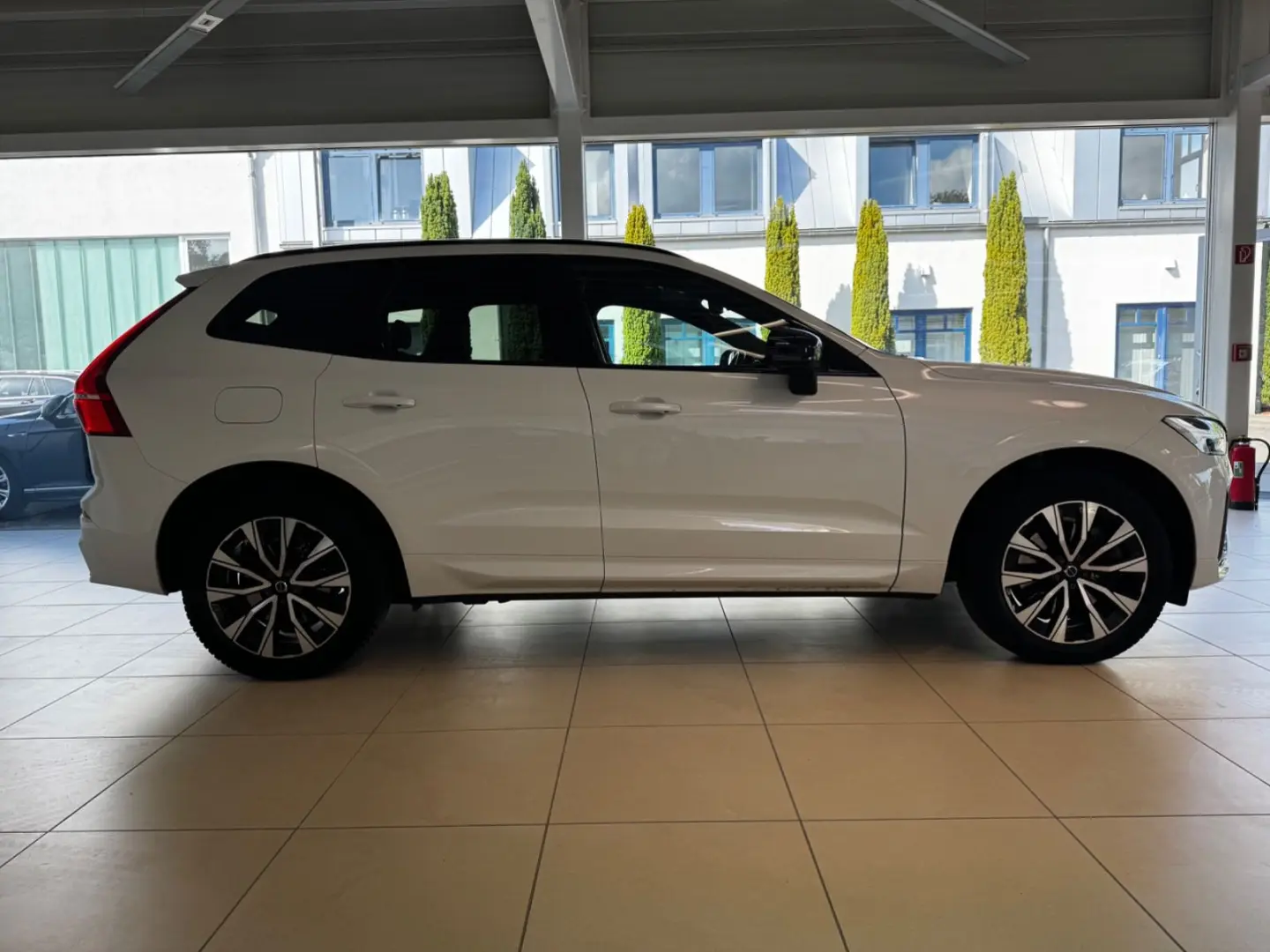 XC60 Plus Dark AWD Pano AHK H&K Kam ACC Leder