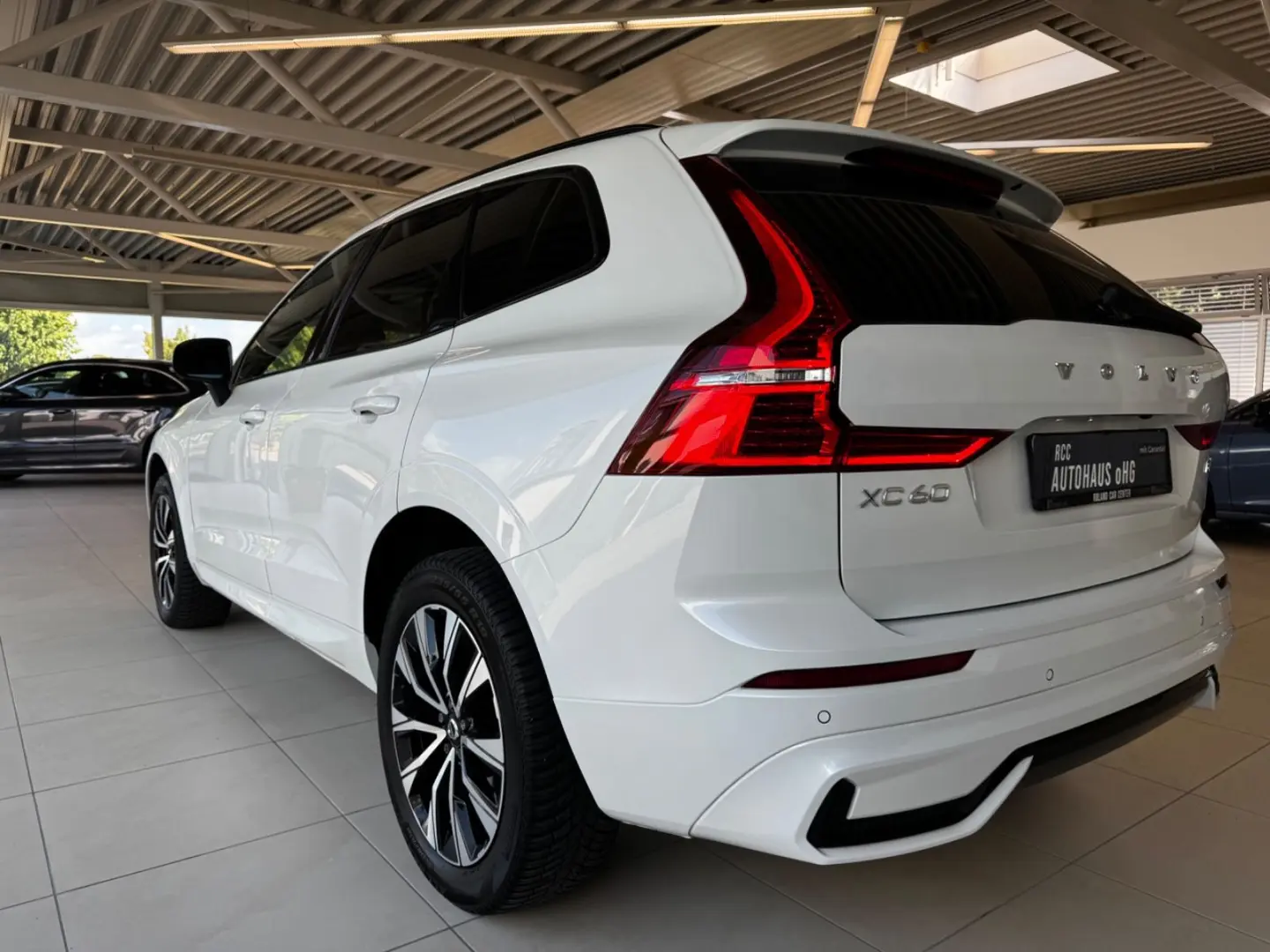 XC60 Plus Dark AWD Pano AHK H&K Kam ACC Leder