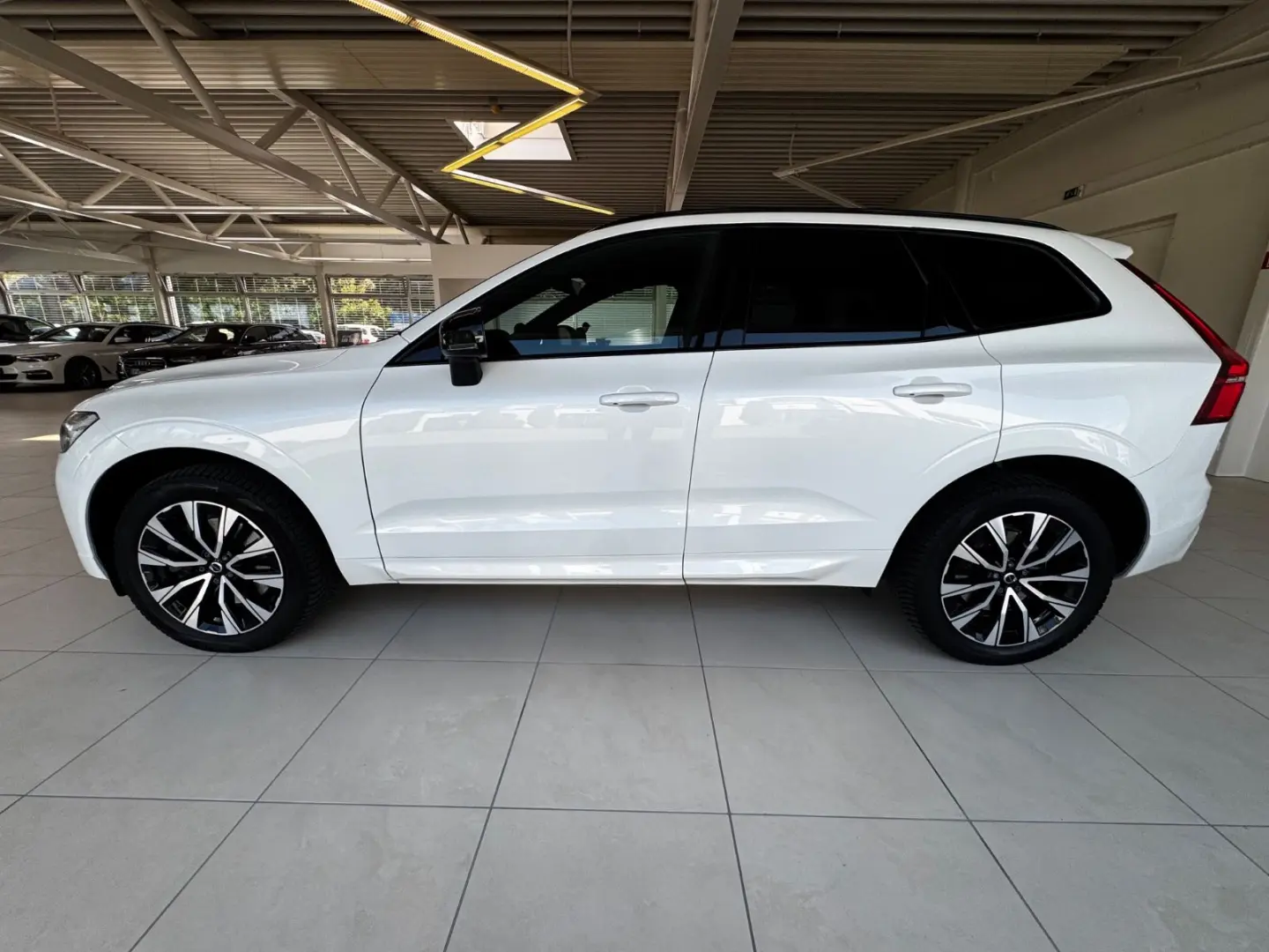 XC60 Plus Dark AWD Pano AHK H&K Kam ACC Leder