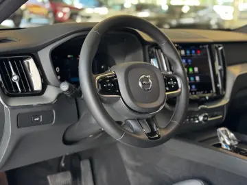 XC60 Plus Dark AWD Pano AHK H&K Kam ACC Leder