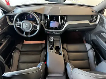 XC60 Plus Dark AWD Pano AHK H&K Kam ACC Leder