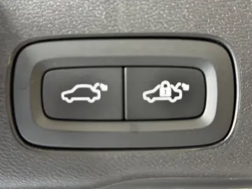 XC60 Plus Dark AWD Pano AHK H&K Kam ACC Leder