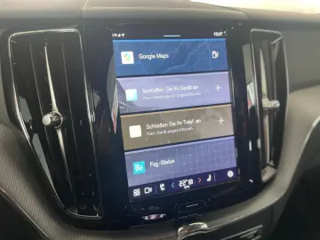 XC60 Plus Dark AWD Navi LED Leder 360 Cristal