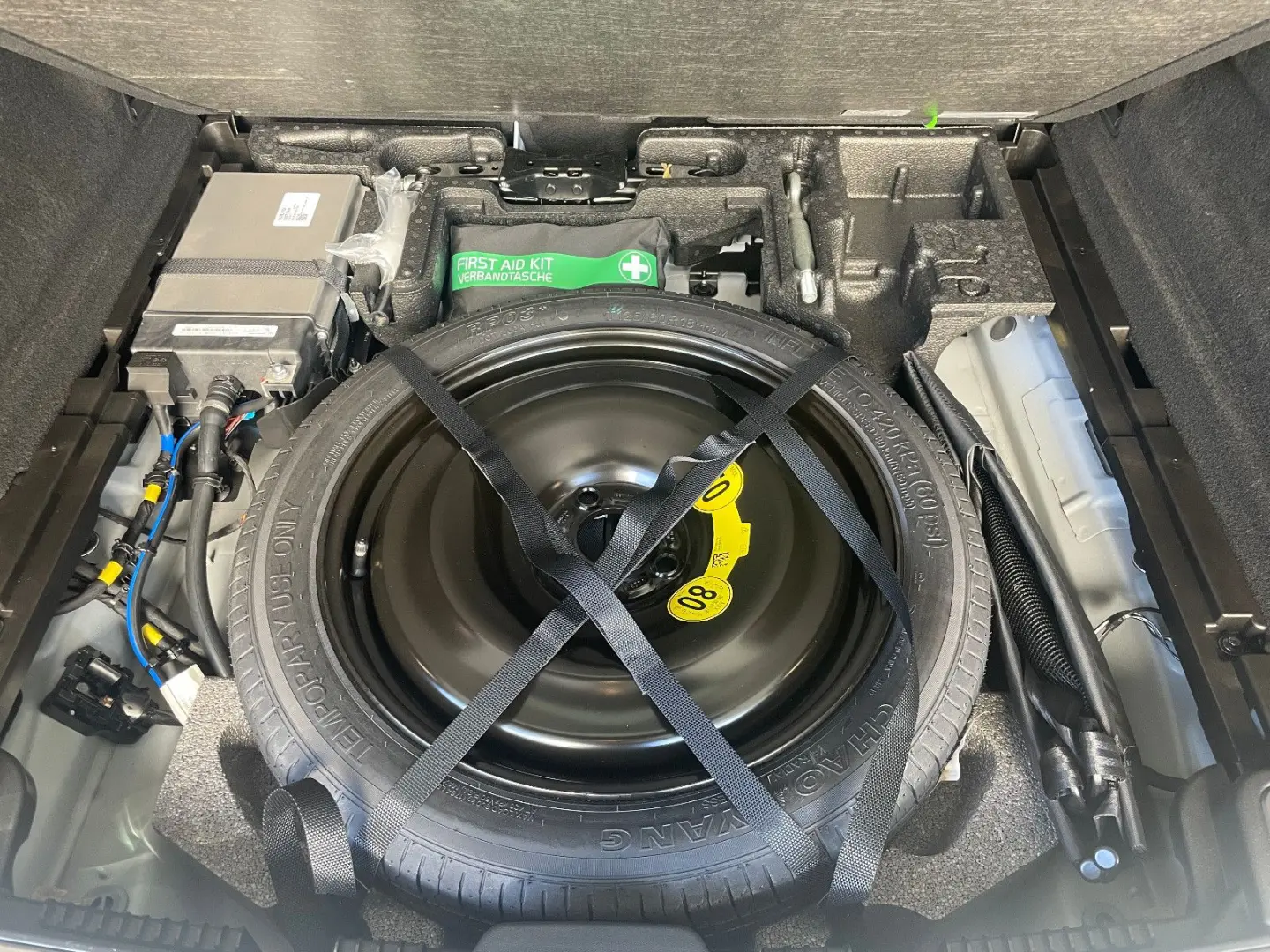 XC60 Plus Dark AWD Navi LED Leder 360 Cristal