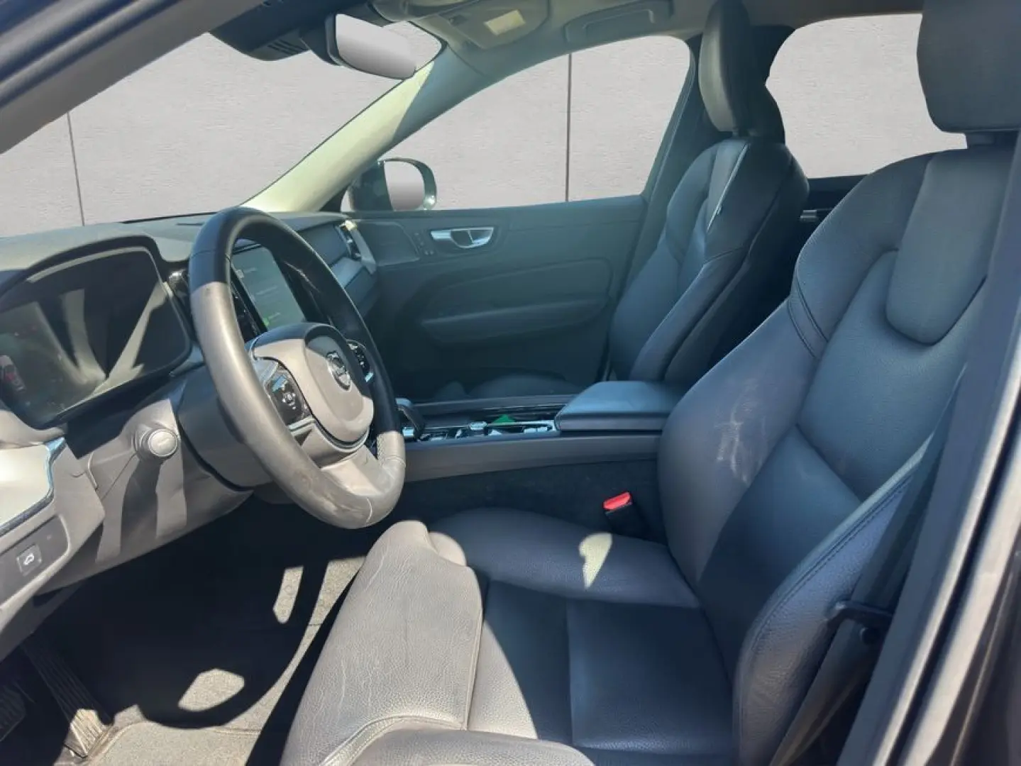 XC60 B4 AWD Plus-Dark Aut PilotAssist BLIS Leder