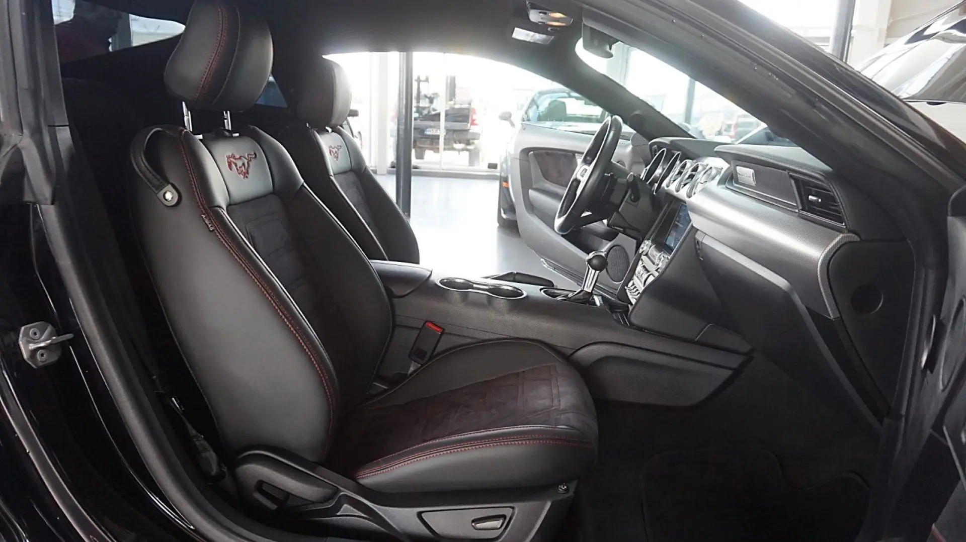 Mustang 5.0 V8 GT 500  Navi Alu19 Leder Tempo