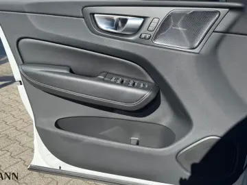 XC60 B4 Diesel Ultimate Dark   Business-Paket Pr