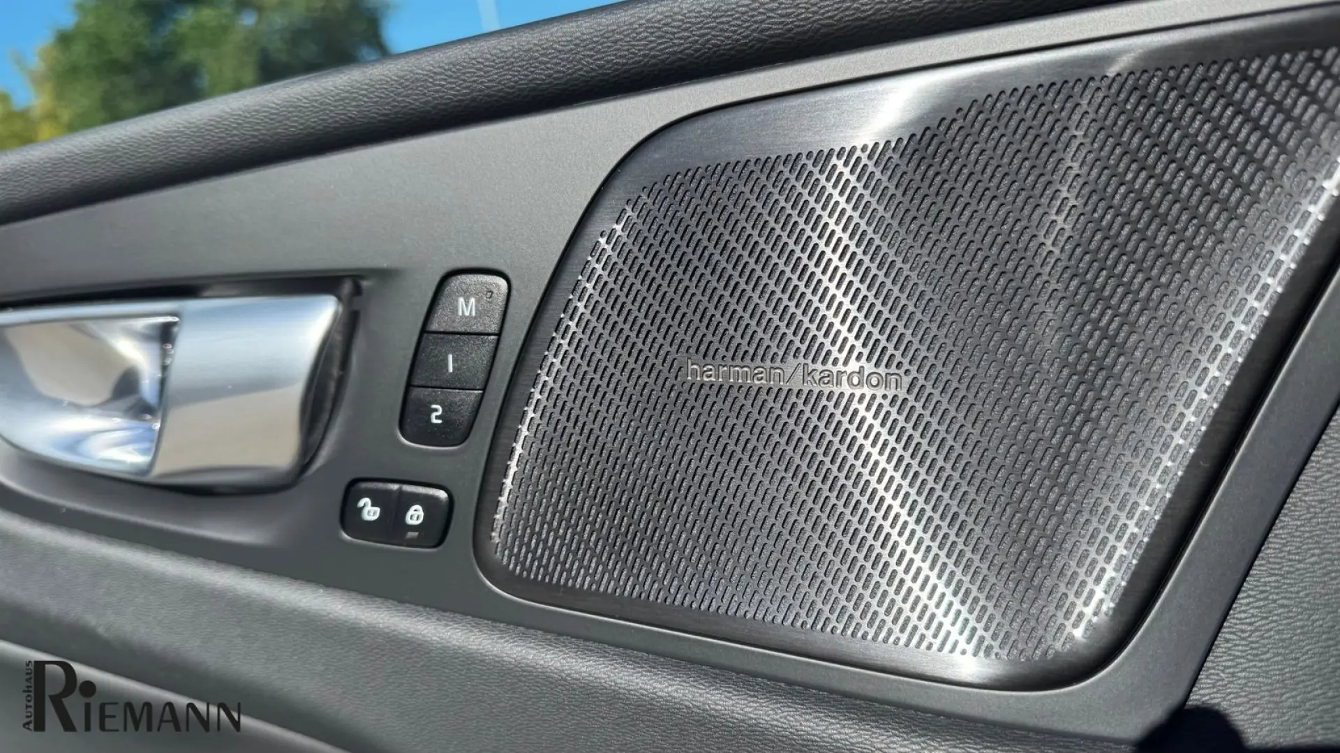 XC60 B4 Diesel Ultimate Dark   Business-Paket Pr