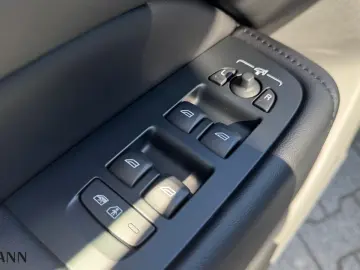 XC60 B4 Diesel Ultimate Dark   Business-Paket Pr