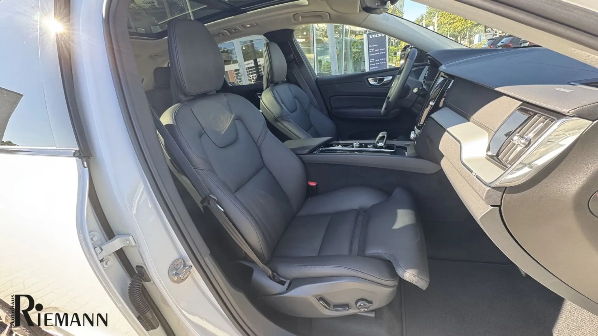 XC60 B4 Diesel Ultimate Dark   Business-Paket Pr