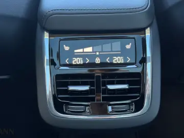 XC60 B4 Diesel Ultimate Dark   Business-Paket Pr