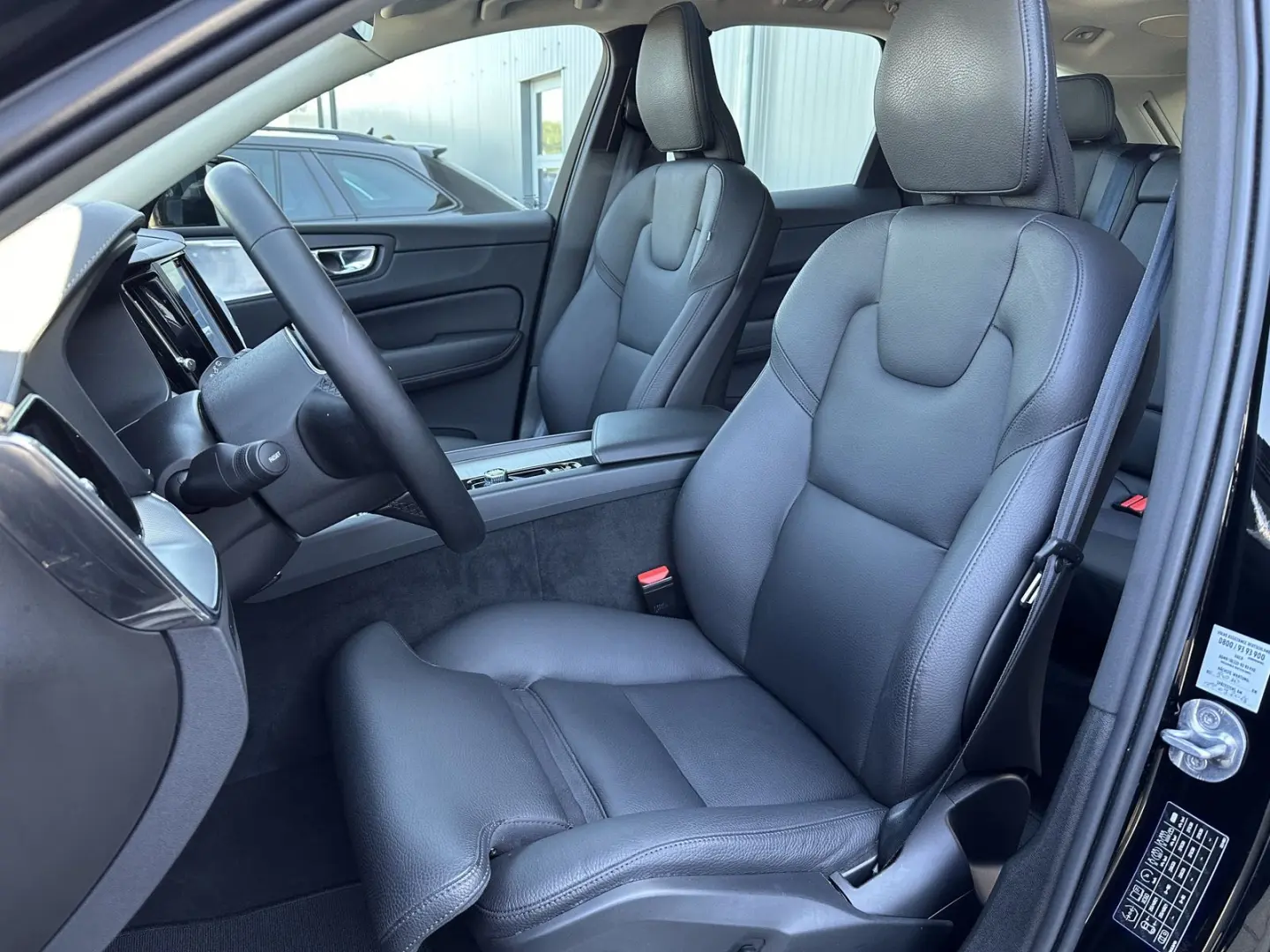 XC60 B5 AWD Ultimate Dark NAV LED ACC 360  Bowers