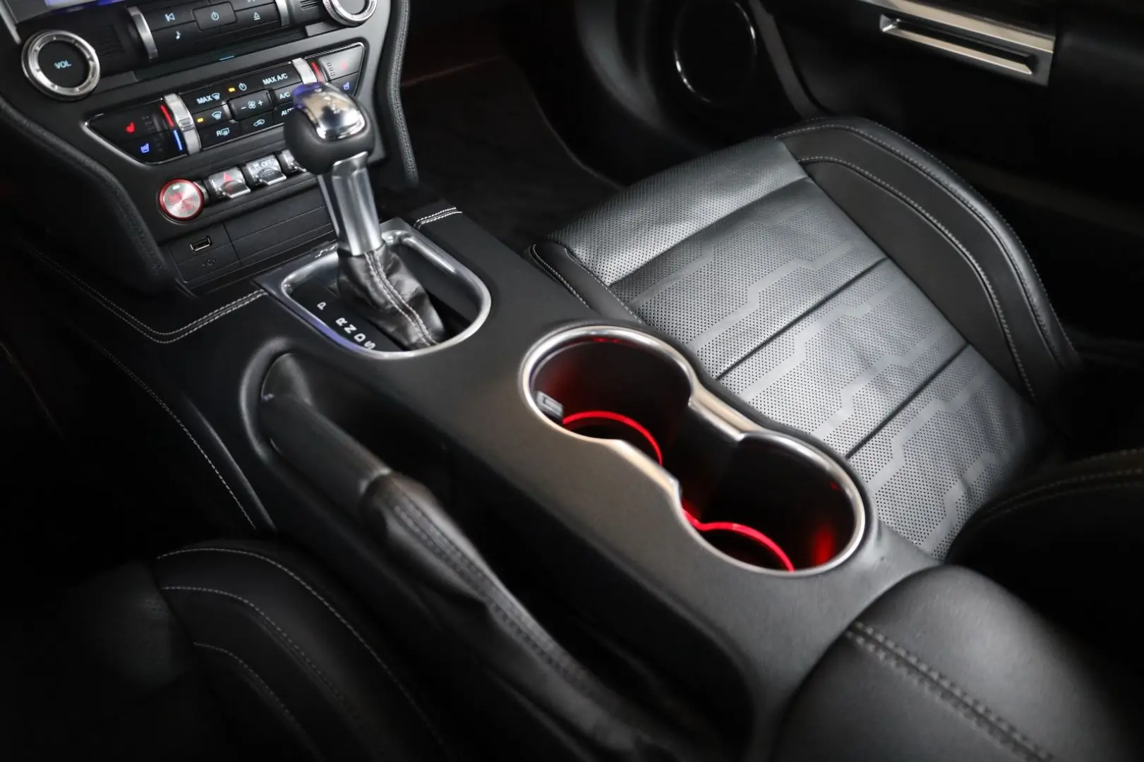 Mustang 5.0 V8 GT B&O SHZ LHZ SBL ACC TEMP R20