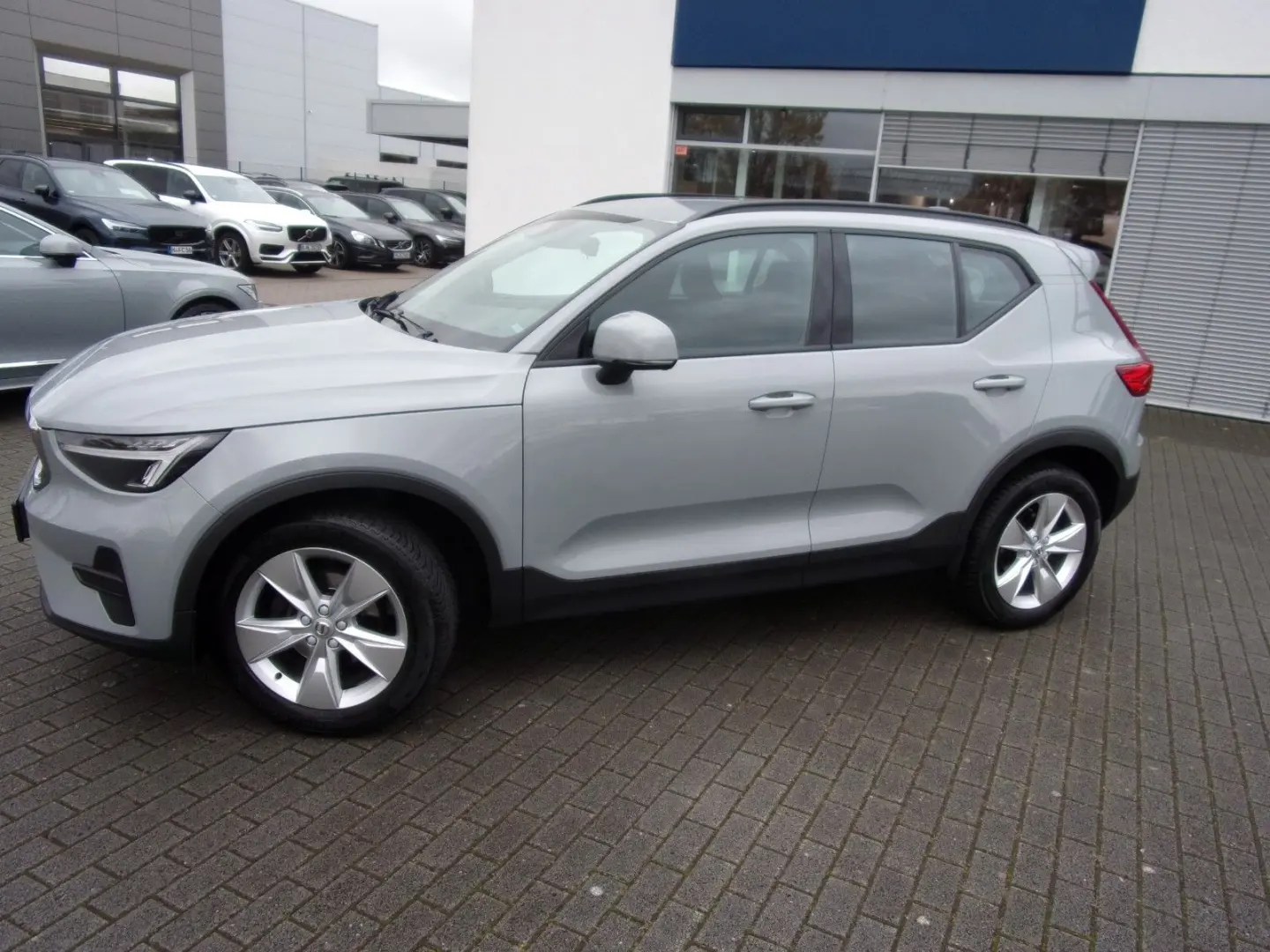 XC 40 T2 Essential 2WD Camera