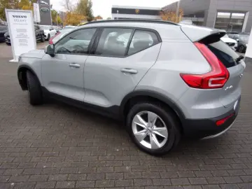 XC 40 T2 Essential 2WD Camera