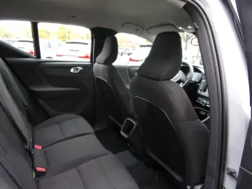 XC 40 T2 Essential 2WD Camera