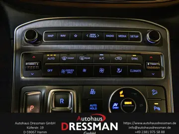 SANTA FE Signature Plug-In 4WD LED KRELL HEAD-UP