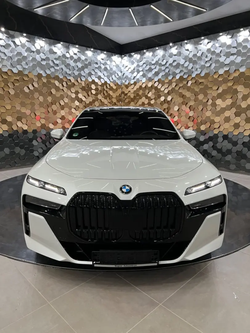 740 d xD  M-Sport B&W Fond TV Kristall A-Türen