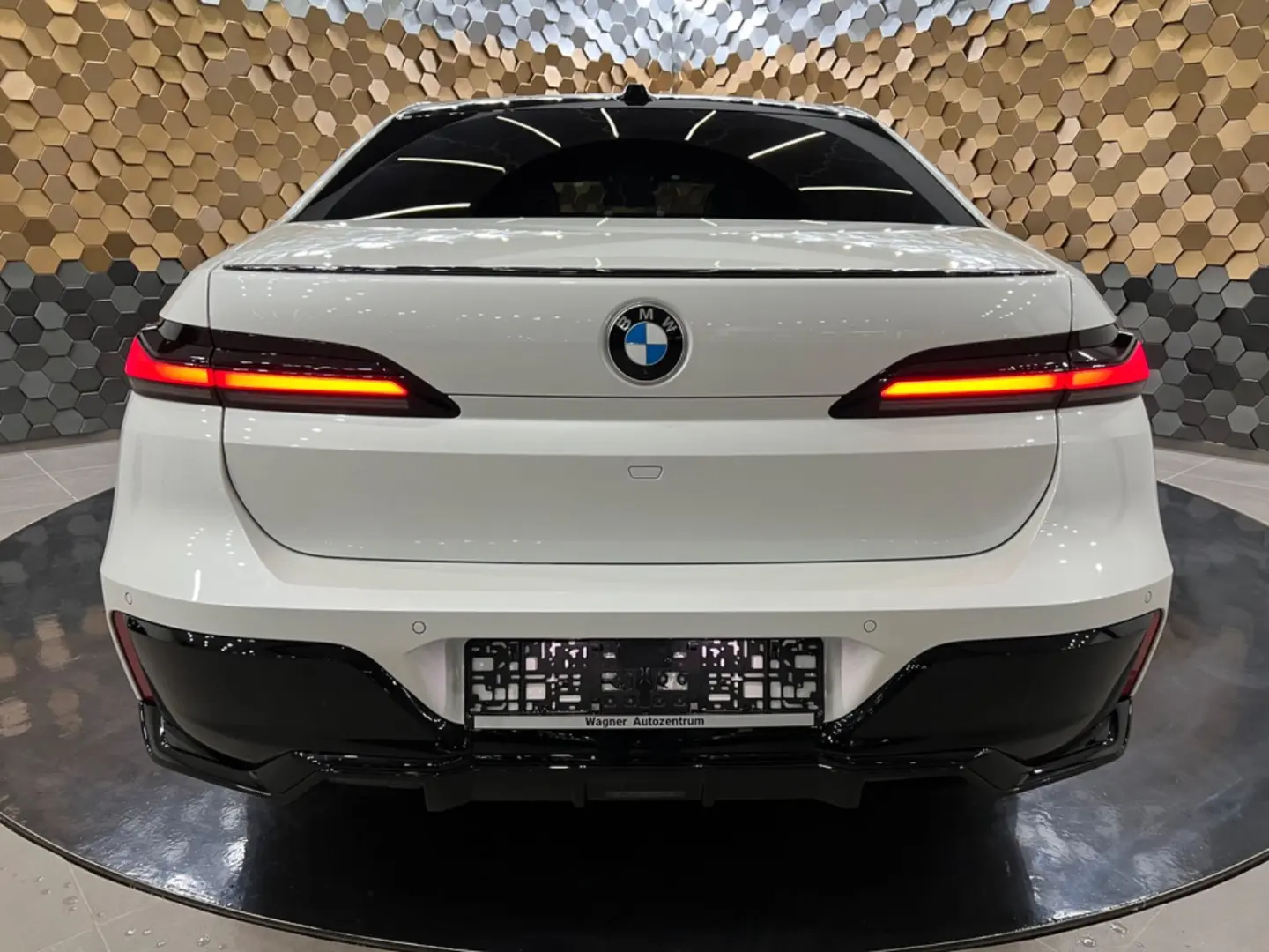 740 d xD  M-Sport B&W Fond TV Kristall A-Türen