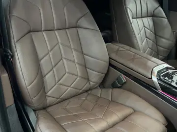 740 d xD  M-Sport B&W Fond TV Kristall A-Türen