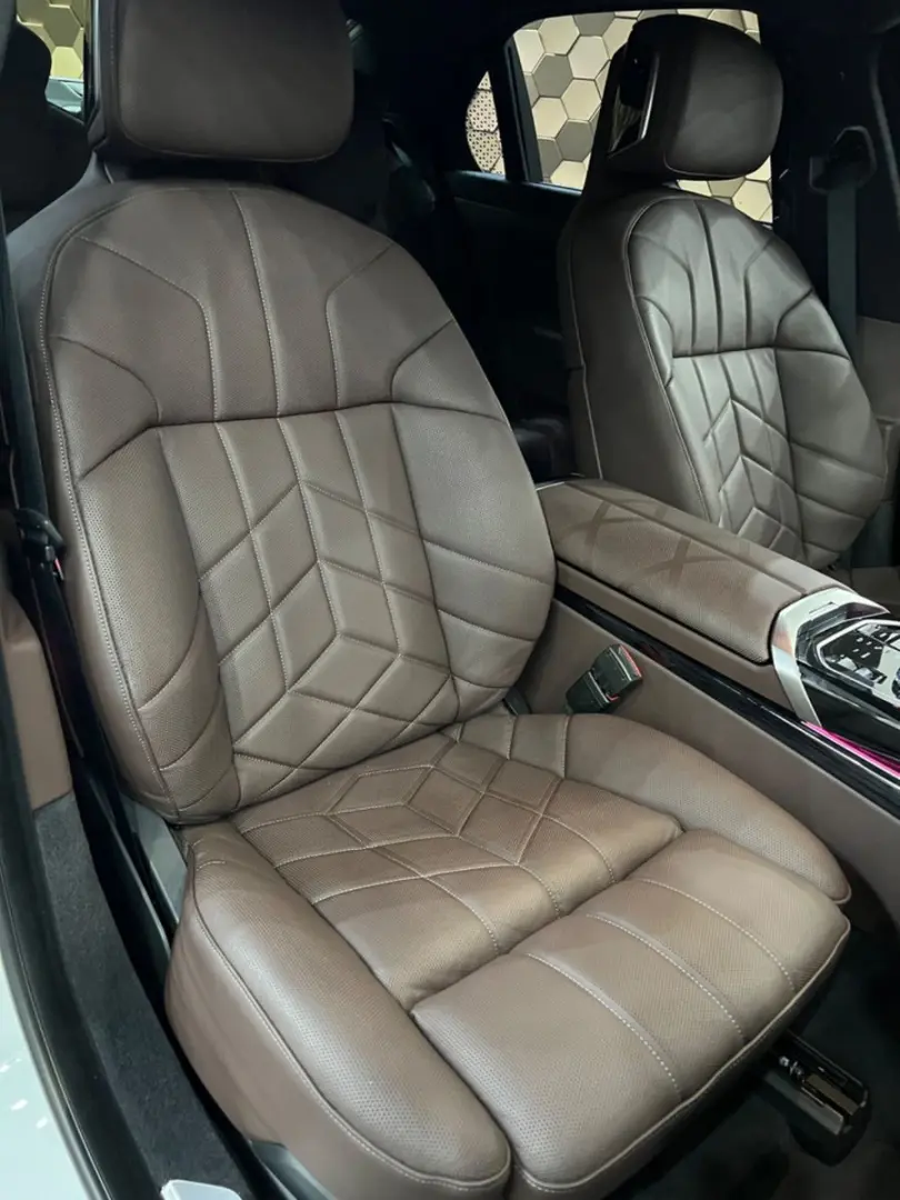 740 d xD  M-Sport B&W Fond TV Kristall A-Türen