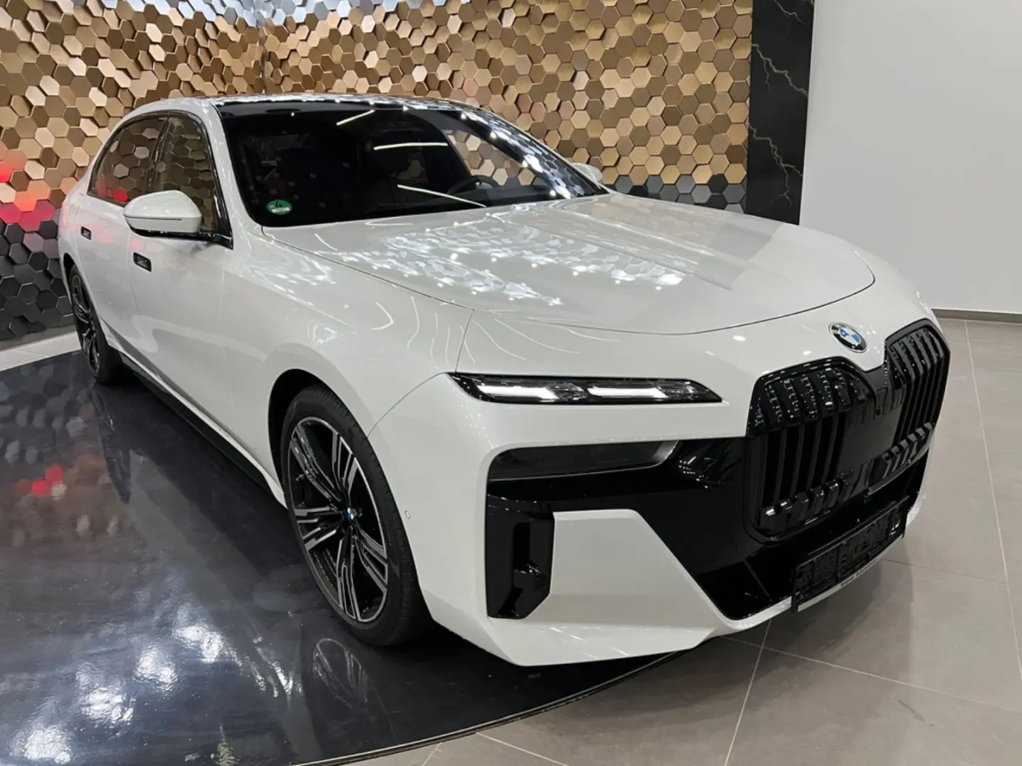 740 d xD  M-Sport B&W Fond TV Kristall A-Türen