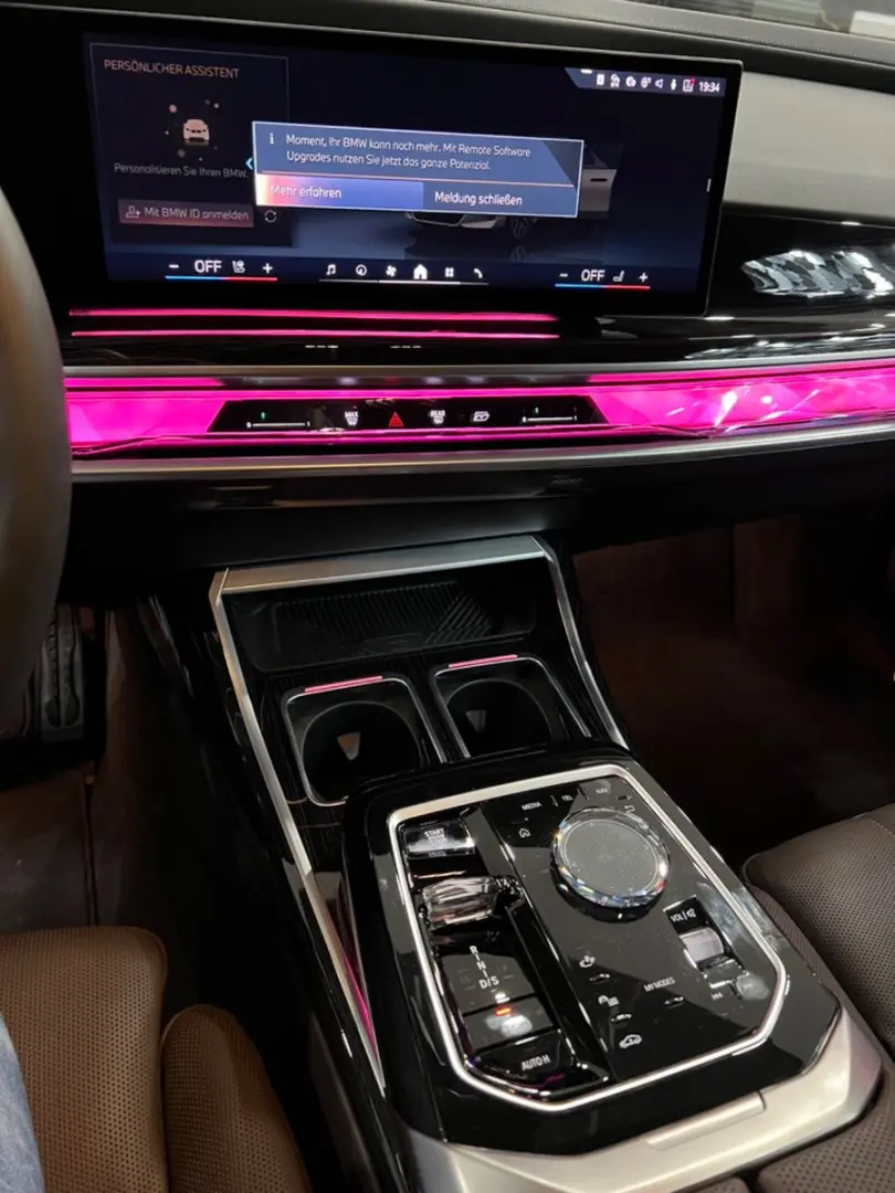 740 d xD  M-Sport B&W Fond TV Kristall A-Türen