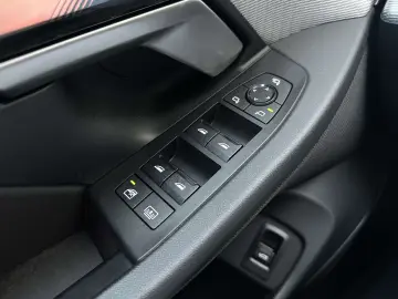 550e xDrive M Sport Pro DA Prof PA  Pano AHK B&W