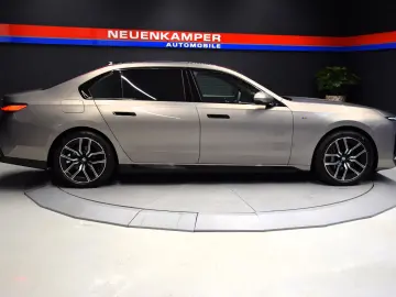 740d xDrive M Sport Sky-Lounge AHK Standheizung