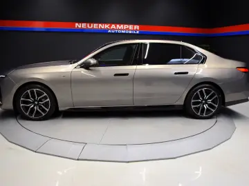 740d xDrive M Sport Sky-Lounge AHK Standheizung