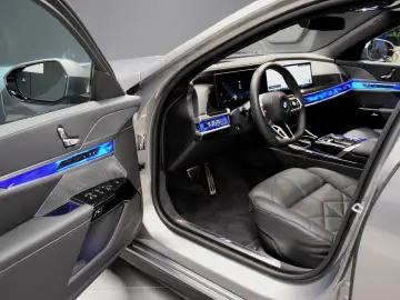 740d xDrive M Sport Sky-Lounge AHK Standheizung