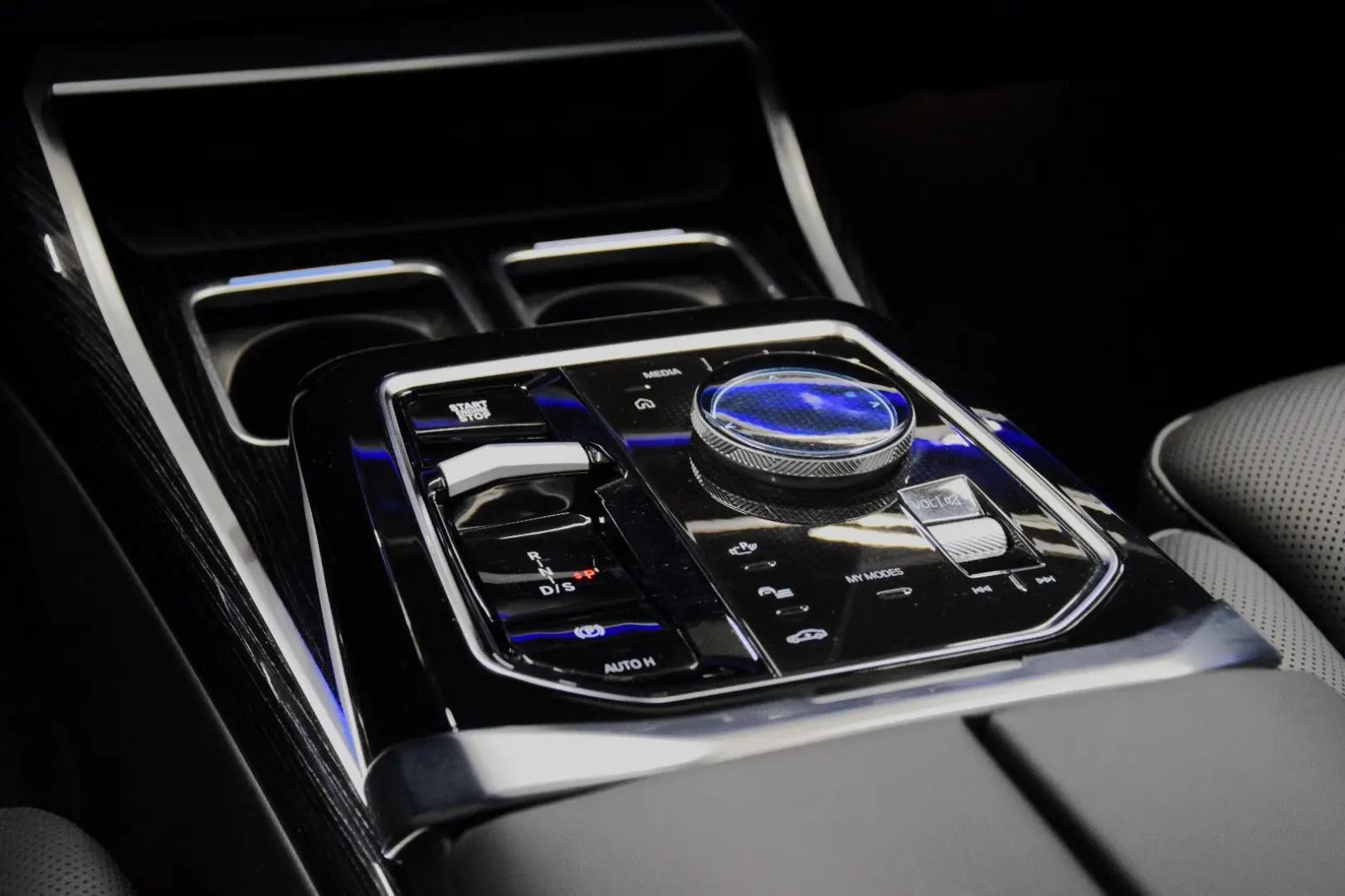 740d xDrive M Sport Sky-Lounge AHK Standheizung