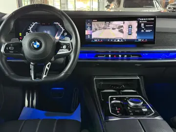 740 d xDrive M Sport PRO SKY-LOUNGE WERKGARANTIE