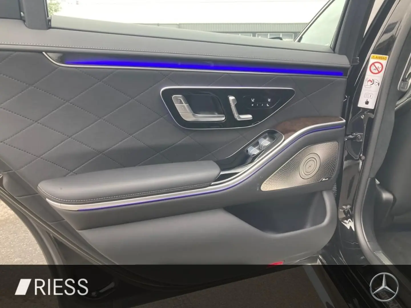 S 450 4M L AMG PANO BURM CHAUFF FOND ENTER HINTE