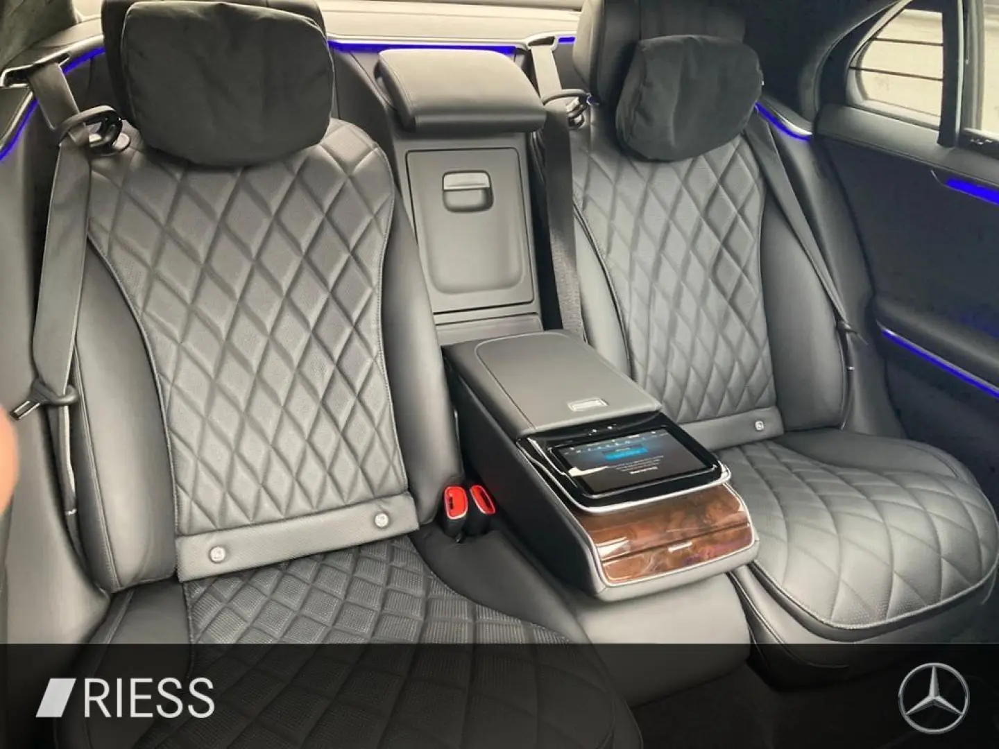 S 450 4M L AMG PANO BURM CHAUFF FOND ENTER HINTE