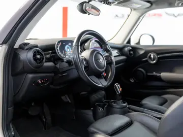 ONE Mini  NAVI-LEDER-KAMERA-GARANTIE-SERVICEPAKE