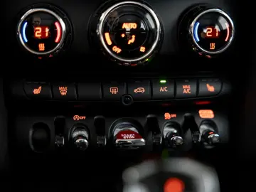 ONE Mini  NAVI-LEDER-KAMERA-GARANTIE-SERVICEPAKE