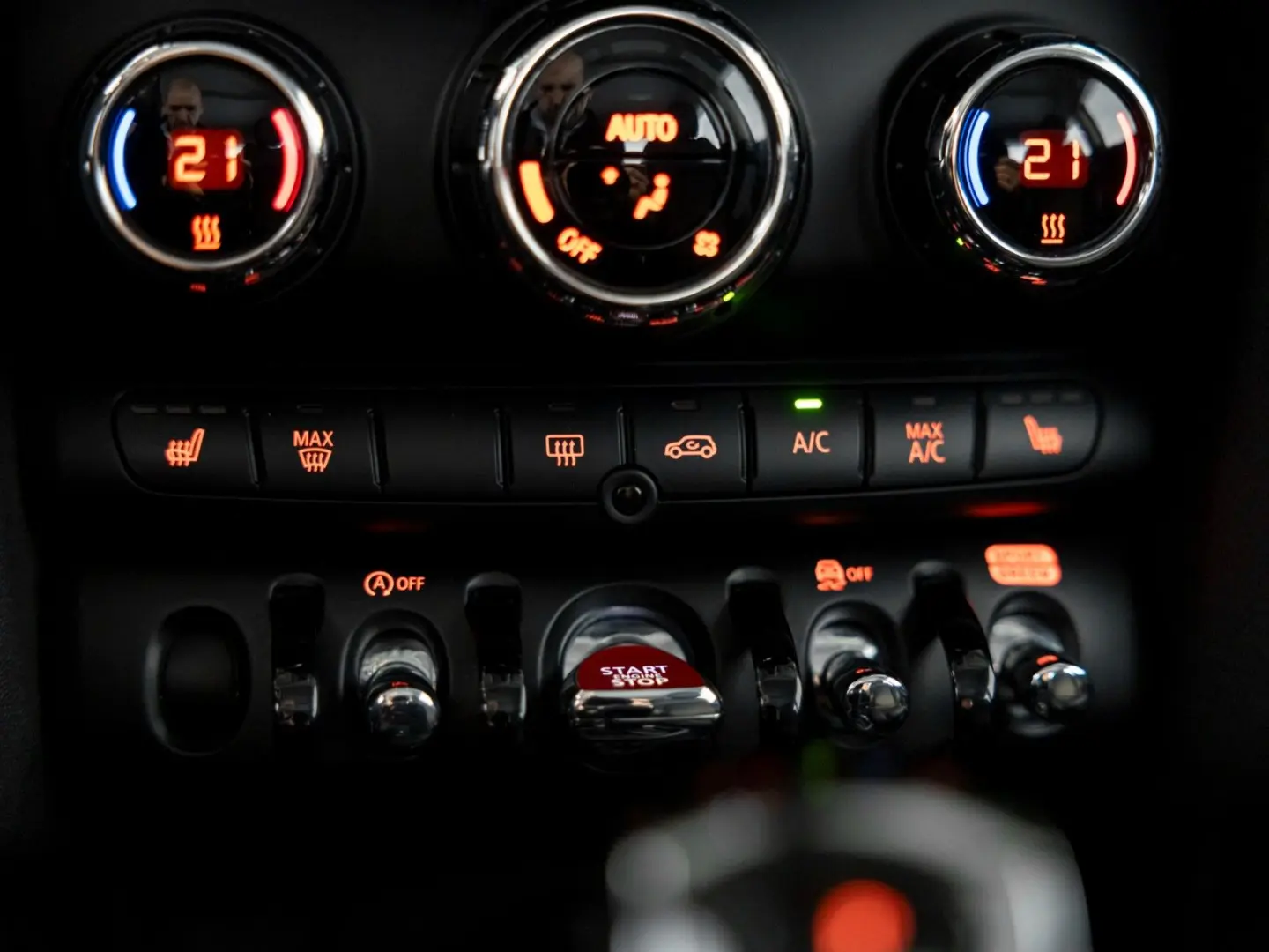 ONE Mini  NAVI-LEDER-KAMERA-GARANTIE-SERVICEPAKE