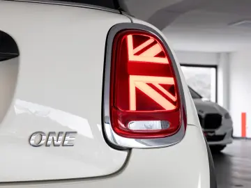 ONE Mini  NAVI-LEDER-KAMERA-GARANTIE-SERVICEPAKE