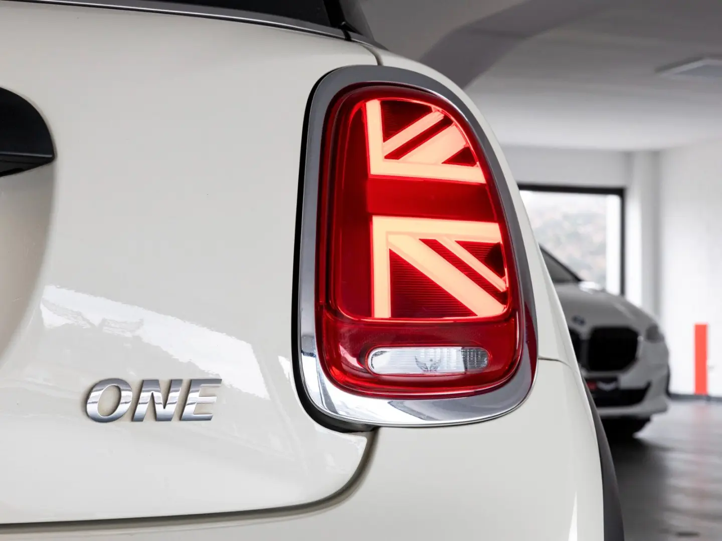 ONE Mini  NAVI-LEDER-KAMERA-GARANTIE-SERVICEPAKE