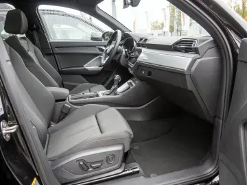 Q3 35 TDI advanced KAMERA NAVI AHK ACC LED PANO